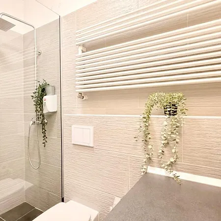Spotlight - Modern And Stylish 布加勒斯特
